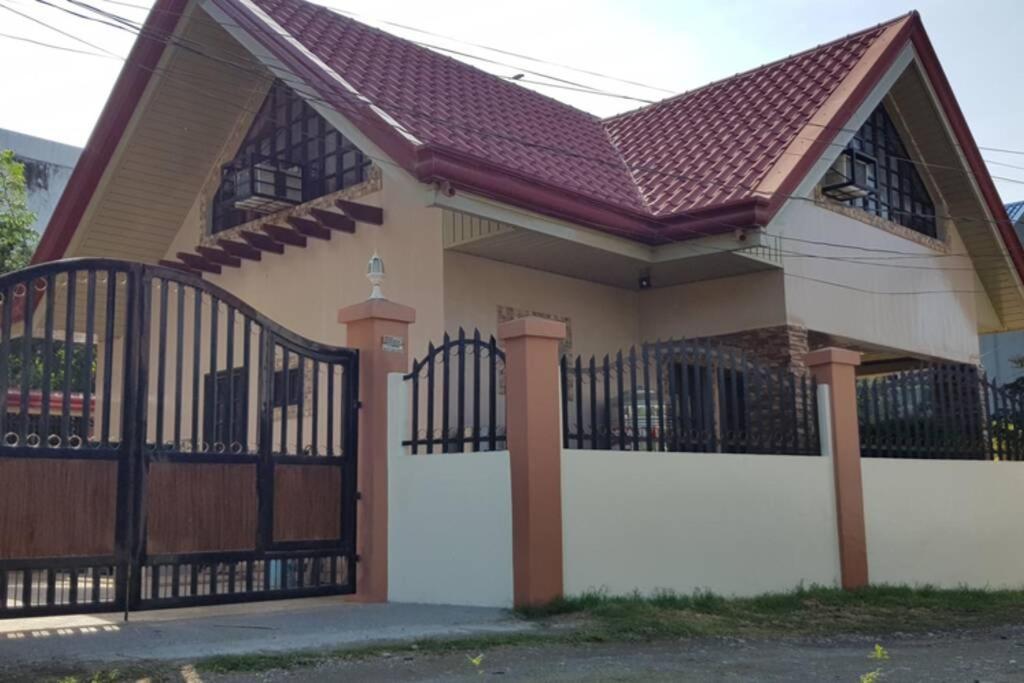 Resthouse Fully Airconditioned W/ Private Parking Villa Tuguegarao City Ngoại thất bức ảnh