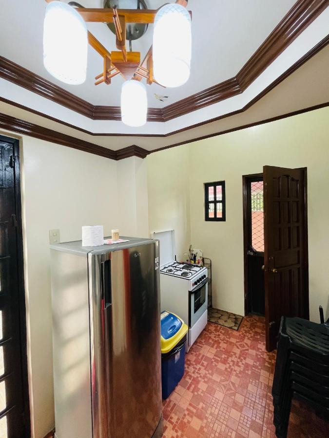 Resthouse Fully Airconditioned W/ Private Parking Villa Tuguegarao City Ngoại thất bức ảnh